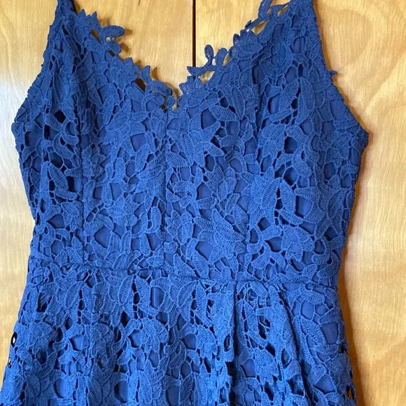 ASTR Lace A-Line Sleeveless V-Neck Midi Dress A figure-flattering closet staple. - Picture 6 of 12